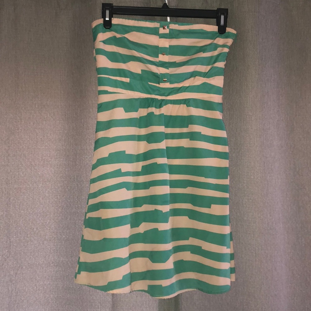 Strapless dress